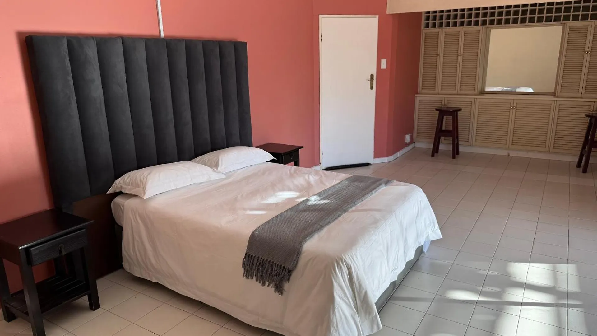 La Maison On 37 Admiralty , Summerstrand Port Elizabeth Zuid-Afrika
