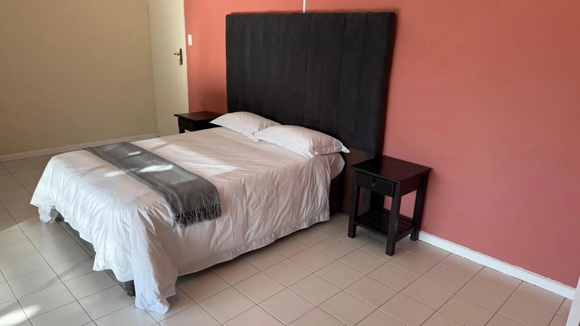 La Maison On 37 Admiralty , Summerstrand Port Elizabeth Zuid-Afrika