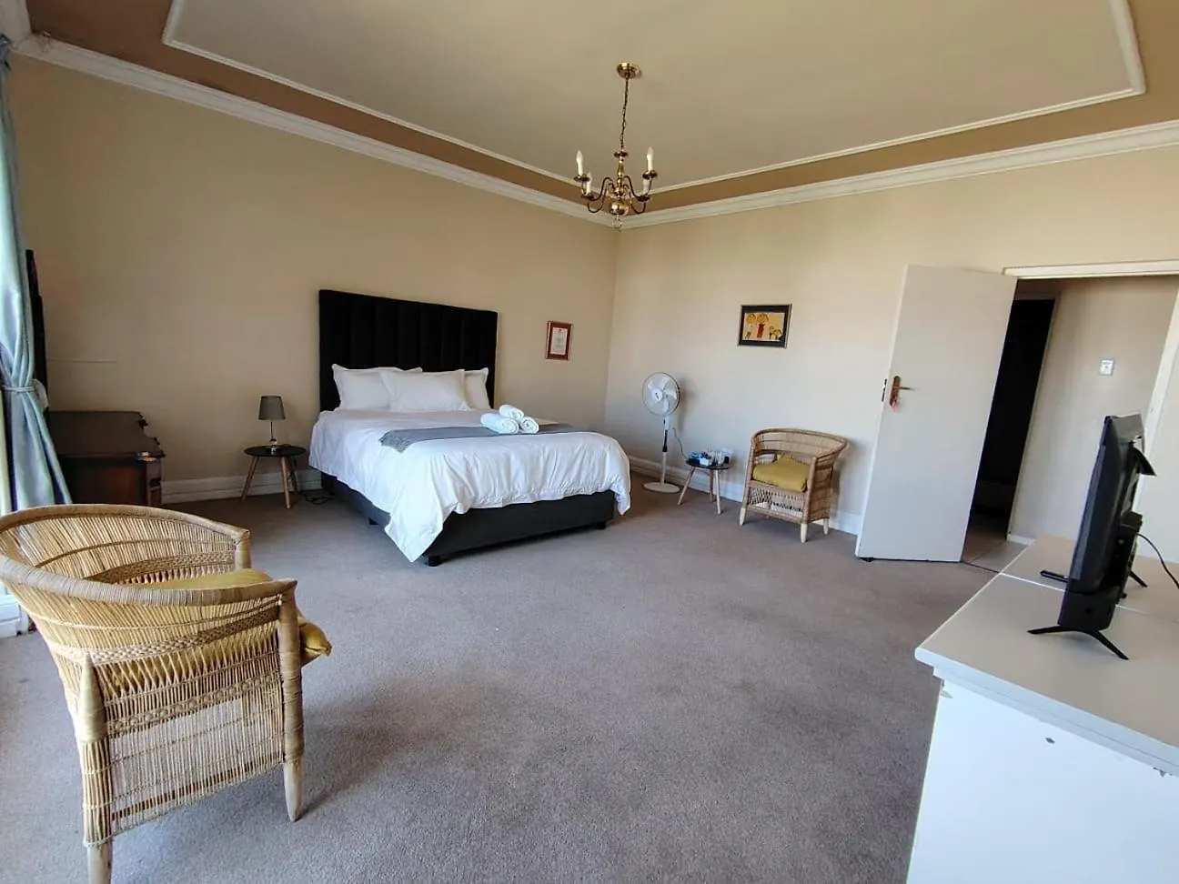 Bed & Breakfast La Maison On 37 Admiralty , Summerstrand Port Elizabeth